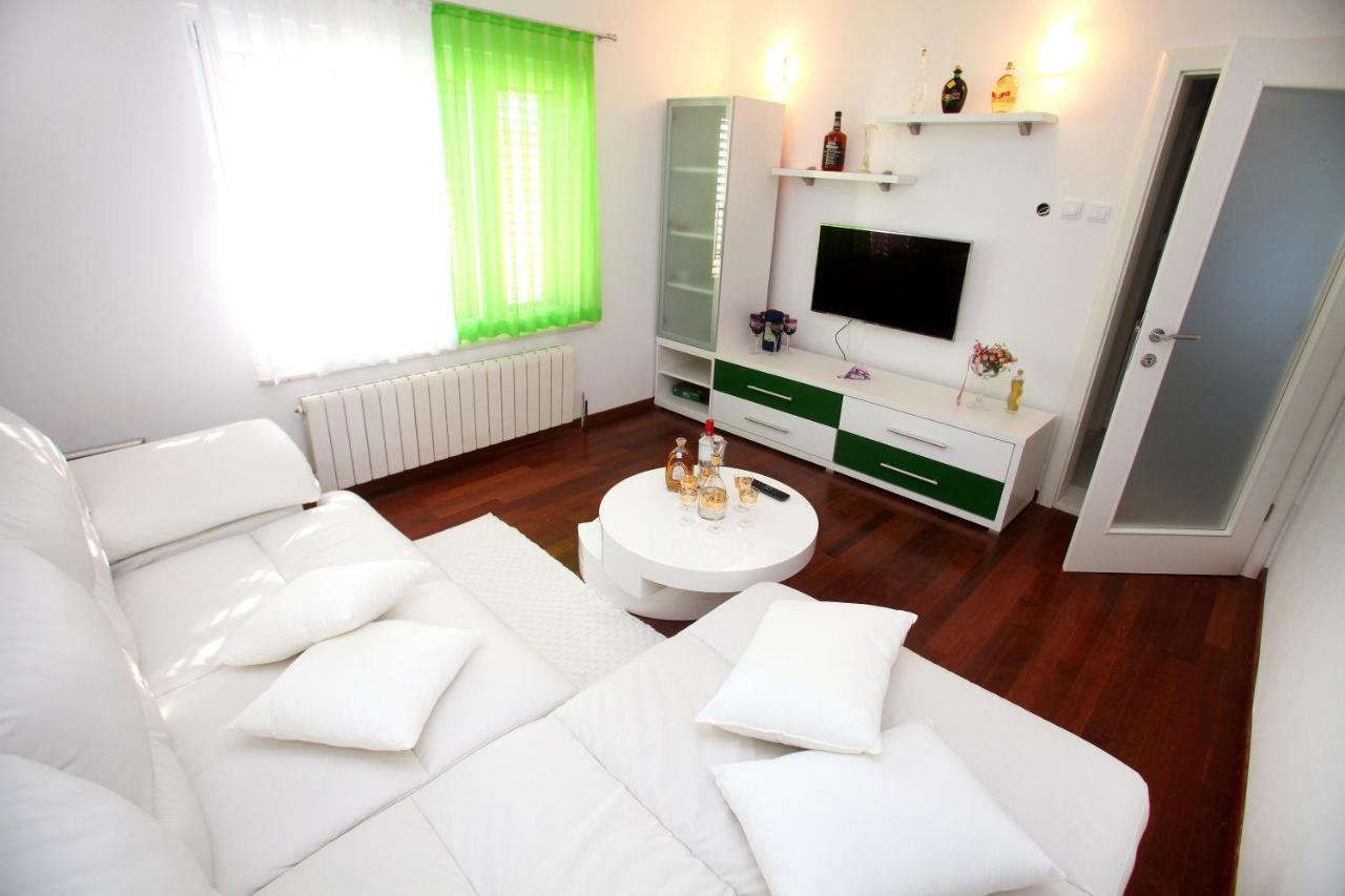 Apartments Nakir Slatine Rom bilde
