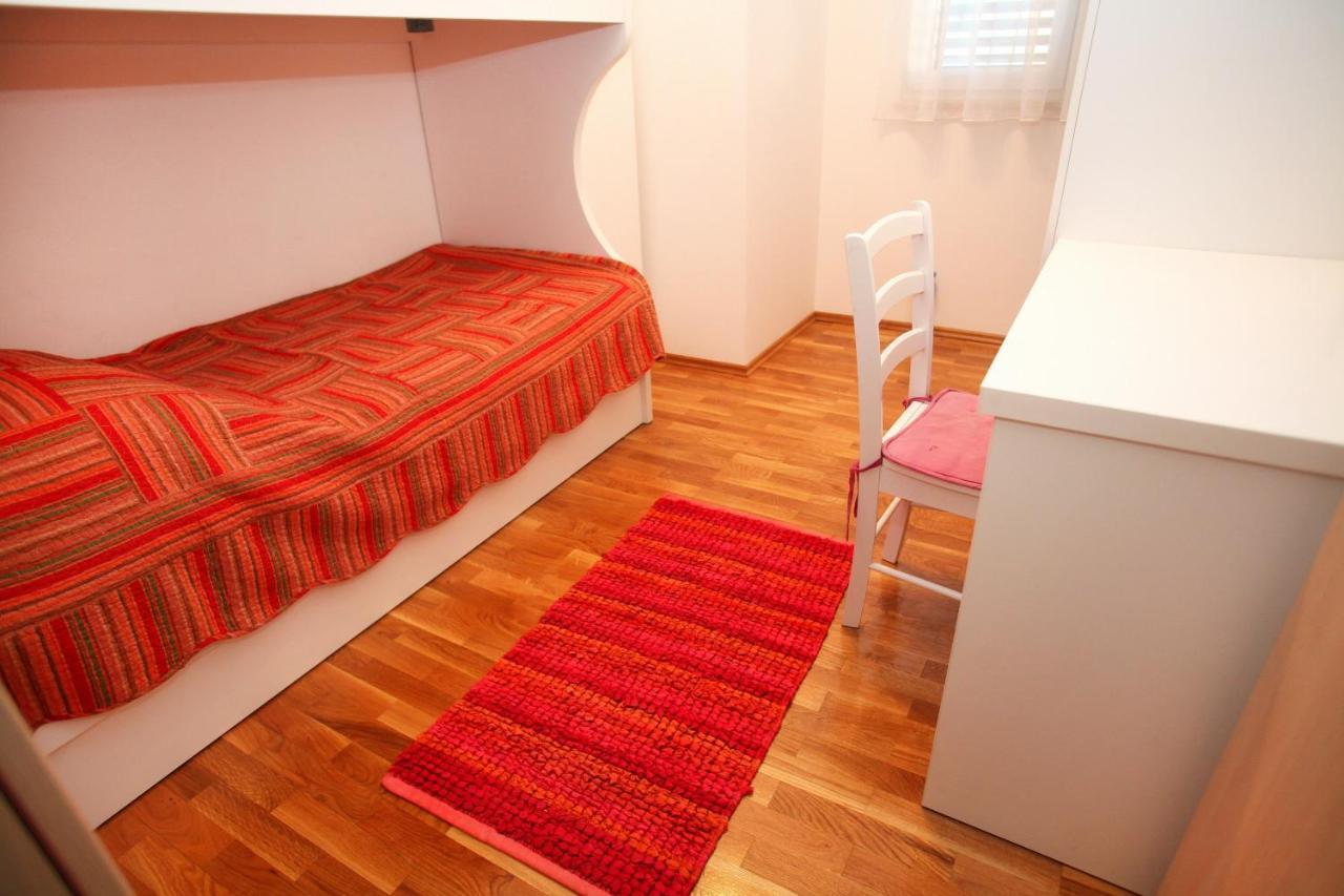 Apartments Nakir Slatine Rom bilde