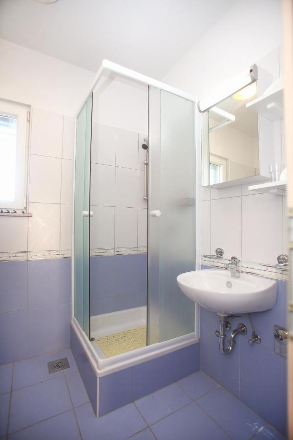 Apartments Nakir Slatine Rom bilde