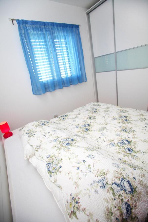 Apartments Nakir Slatine Rom bilde