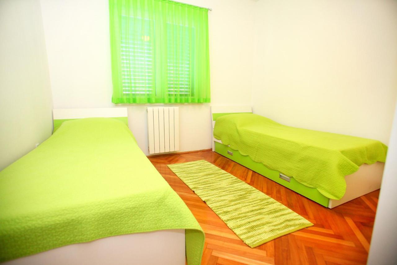 Apartments Nakir Slatine Rom bilde