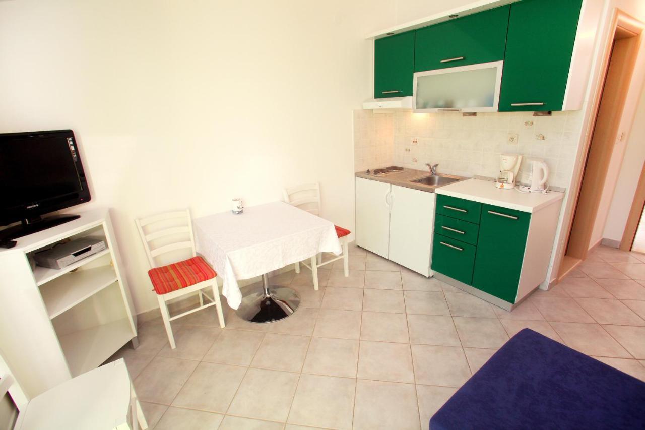Apartments Nakir Slatine Rom bilde