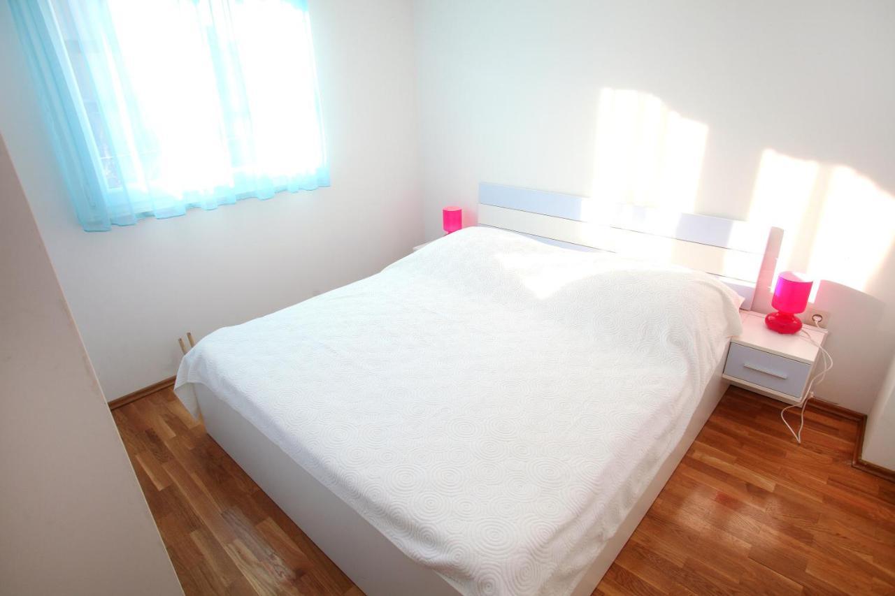 Apartments Nakir Slatine Rom bilde